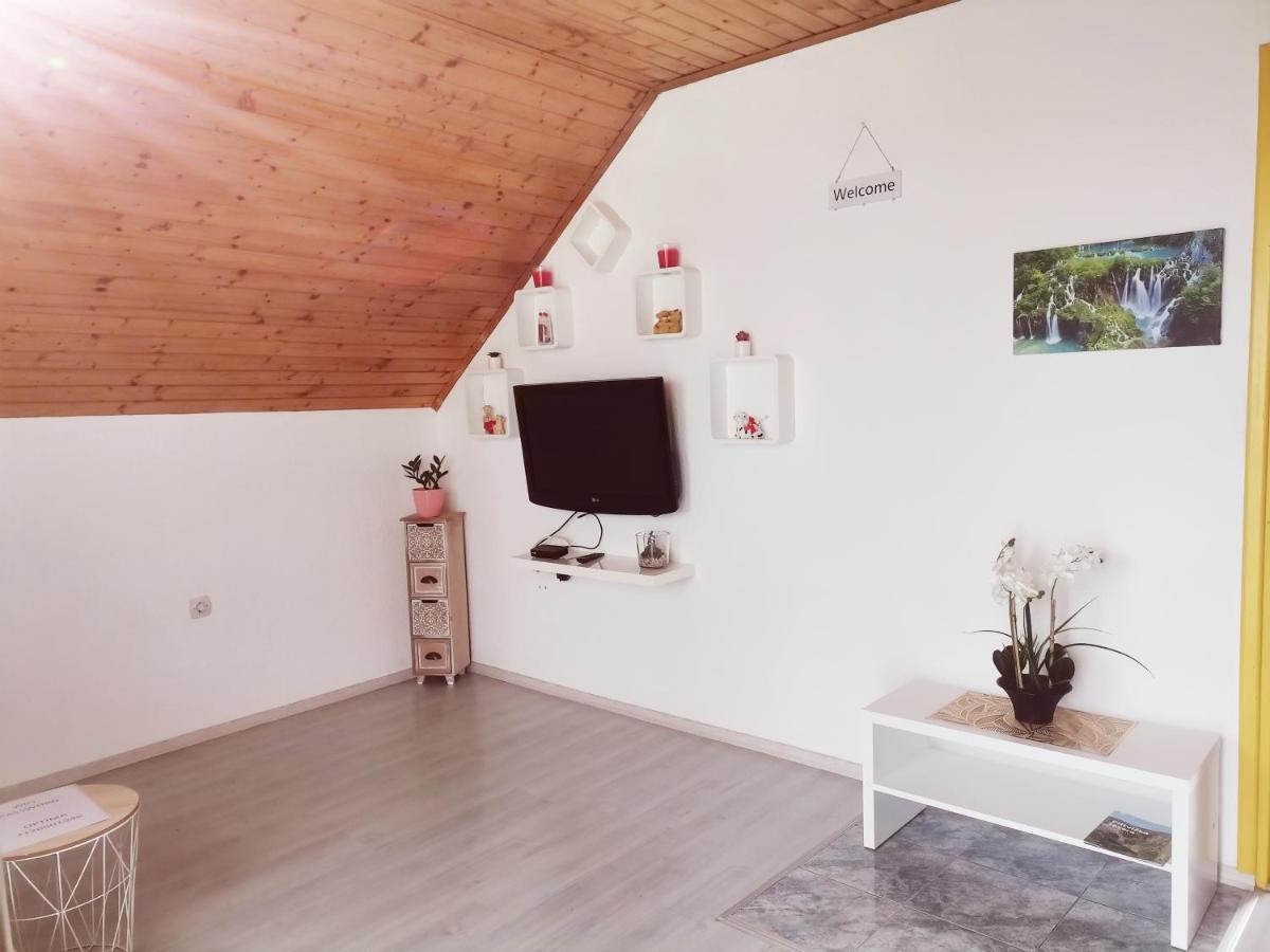 Apartment Dolores สโมลยานัซ ภายนอก รูปภาพ